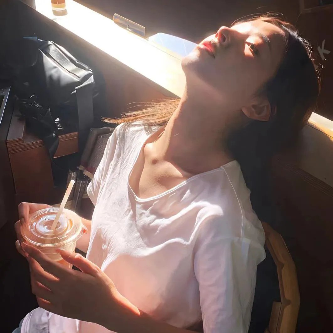 绿野红颜
